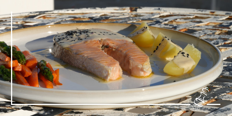 lachstranche an meerrettichsauce