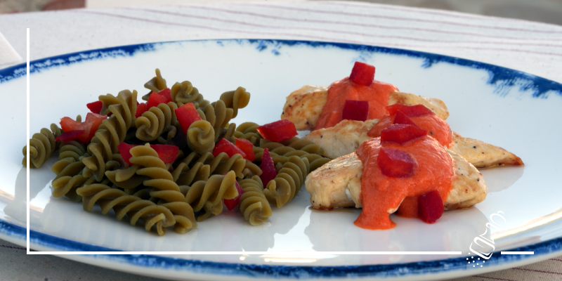 pouletschnitzel an peperonicreme