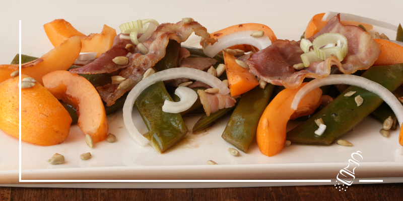 bohnensalat mit mispeln und speck