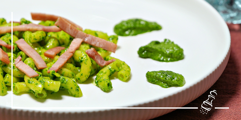 hoernli an baerlauch mit gebratenem schinken