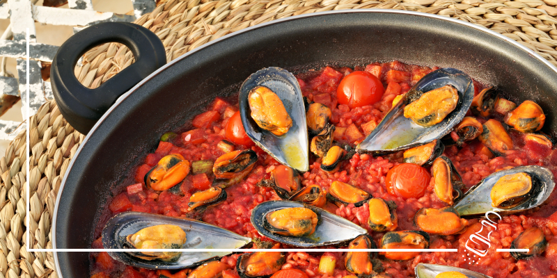 paella roja randenpaella mit miesmuscheln