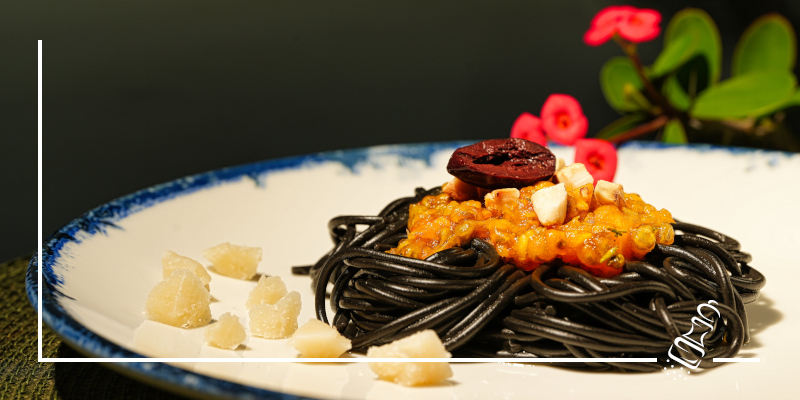 spaghetti al negro mit kaktusfeigen