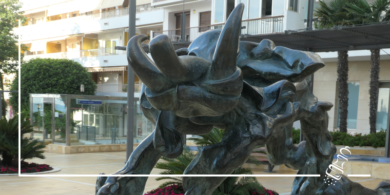 marbella kunstvoll mondaen